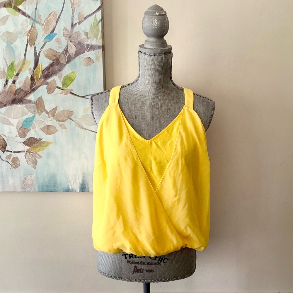 THALIA SODI 💛YELLOW💛 ELASTIC WAISTBNAD SLEEVELESS TOP SIZE SMALL 🌟EUC🌟